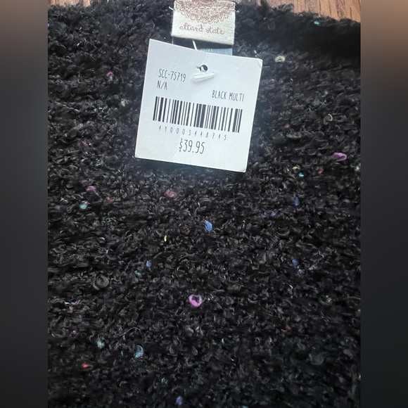 13. ALTAR’D STATE Convertible Infinity Scarf Shimmer Black. One size - Picture 6 of 6